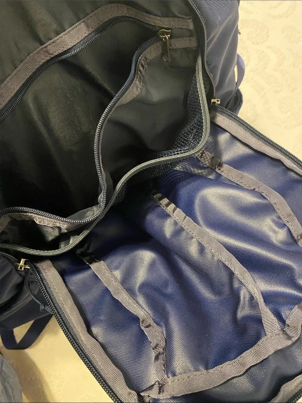 Patagonia Deep Blue Bungee Front Daypack, looks new inside,  see pictures
